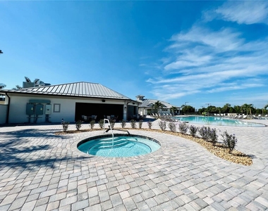 14041 Heritage Landing Boulevard - Photo Thumbnail 31