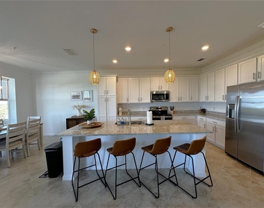 14041 Heritage Landing Boulevard - Photo Thumbnail 8