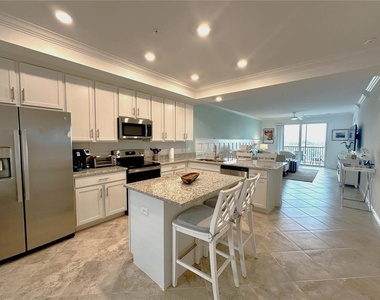 14041 Heritage Landing Boulevard - Photo Thumbnail 2