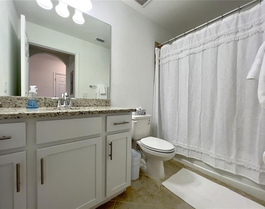 14051 Heritage Landing Boulevard - Photo Thumbnail 16