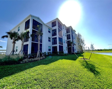 14051 Heritage Landing Boulevard - Photo Thumbnail 22