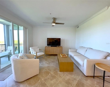 14051 Heritage Landing Boulevard - Photo Thumbnail 9