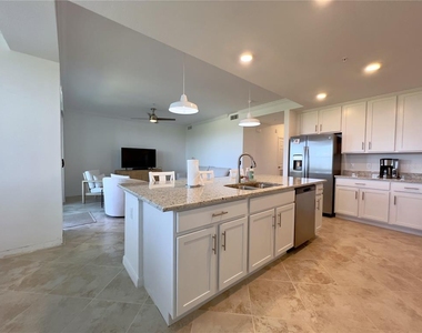 14051 Heritage Landing Boulevard - Photo Thumbnail 3