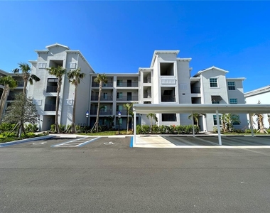 14051 Heritage Landing Boulevard - Photo Thumbnail 21