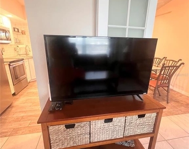 20362 Emerald Avenue - Photo Thumbnail 4