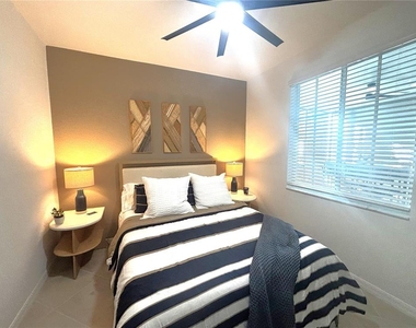 17505 Opal Sand Drive - Photo Thumbnail 14