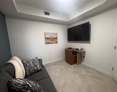 17505 Opal Sand Drive - Photo Thumbnail 16