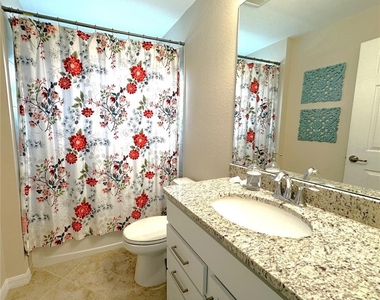 14050 Heritage Landing Boulevard - Photo Thumbnail 13