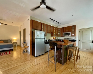 5 W Walnut Street - Photo Thumbnail 19