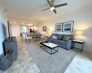 14061 Heritage Landing Boulevard - Photo Thumbnail 7