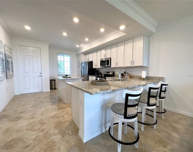 14061 Heritage Landing Boulevard - Photo Thumbnail 5