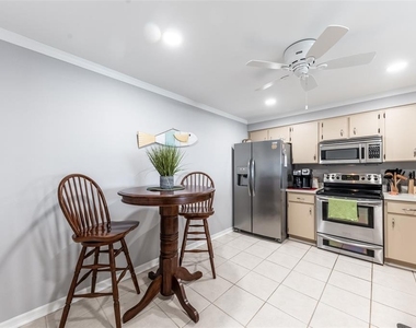1477 Park Beach Circle - Photo Thumbnail 13