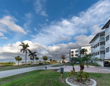 1477 Park Beach Circle - Photo Thumbnail 4