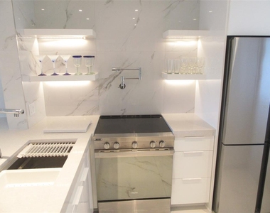 12538 Sw Kingsway Circle - Photo Thumbnail 4
