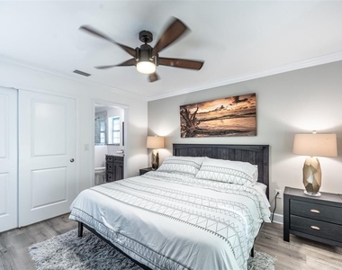327 Harvey Street - Photo Thumbnail 20