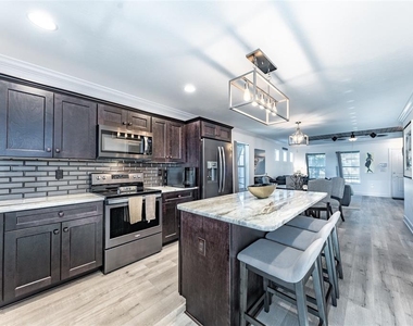 327 Harvey Street - Photo Thumbnail 17