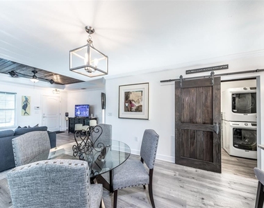 327 Harvey Street - Photo Thumbnail 13