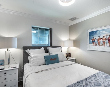 327 Harvey Street - Photo Thumbnail 30