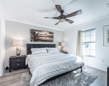 327 Harvey Street - Photo Thumbnail 19