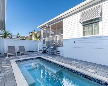 327 Harvey Street - Photo Thumbnail 1