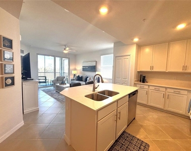 17565 Opal Sand Drive - Photo Thumbnail 8