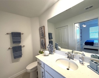 17565 Opal Sand Drive - Photo Thumbnail 14