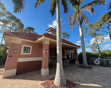 24417 Baltic Avenue - Photo Thumbnail 4