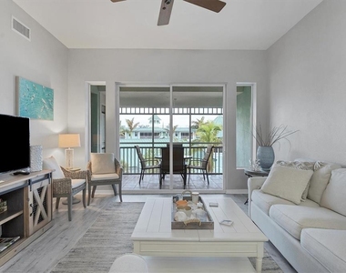 5117 Melbourne Street - Photo Thumbnail 3