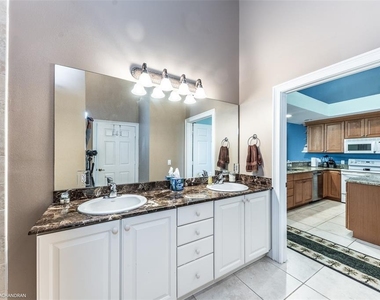 3228 Purple Martin Drive Drive - Photo Thumbnail 33