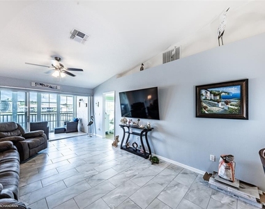 11644 Sw Egret Circle - Photo Thumbnail 11