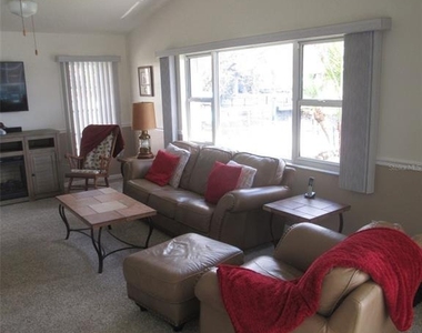 4088 Gingold Street - Photo Thumbnail 9