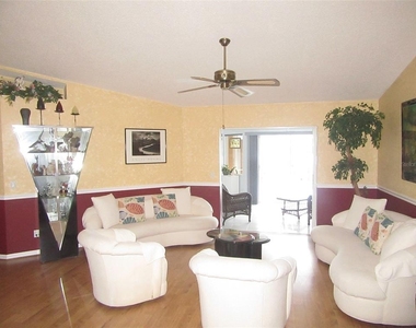 4088 Gingold Street - Photo Thumbnail 4
