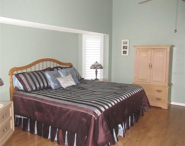 4088 Gingold Street - Photo Thumbnail 12