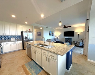 14081 Heritage Landing Boulevard - Photo Thumbnail 7