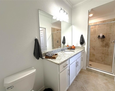 14061 Heritage Landing Boulevard - Photo Thumbnail 7