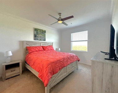 14061 Heritage Landing Boulevard - Photo Thumbnail 5