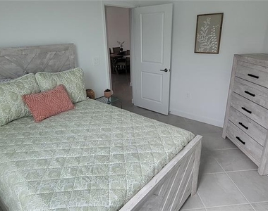 8716 Saint Kitts Circle - Photo Thumbnail 5