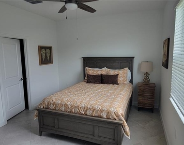 8716 Saint Kitts Circle - Photo Thumbnail 7