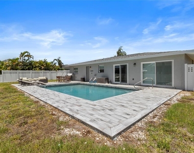 60 Golfview Road - Photo Thumbnail 4