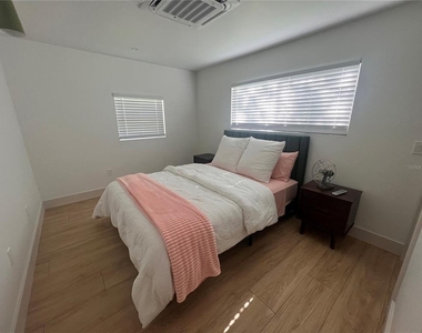 2921 Wilson Avenue - Photo Thumbnail 5