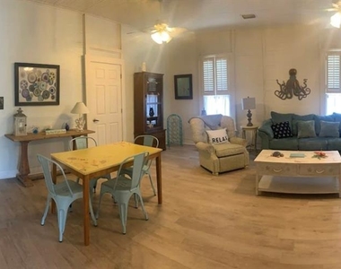 225 Sullivan Street - Photo Thumbnail 3
