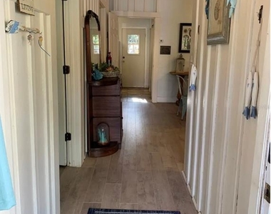 225 Sullivan Street - Photo Thumbnail 16