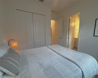 17435 Jadestone Court - Photo Thumbnail 16