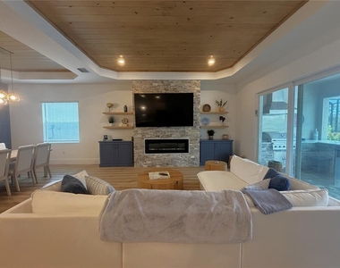 17435 Jadestone Court - Photo Thumbnail 6