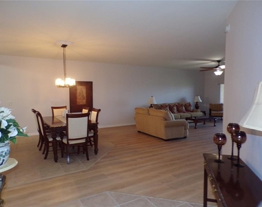 93 Vivante Blvd - Photo Thumbnail 2