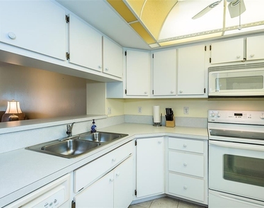 11644 Egret Circle - Photo Thumbnail 36