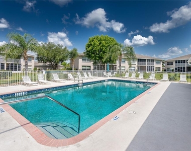 11644 Egret Circle - Photo Thumbnail 47