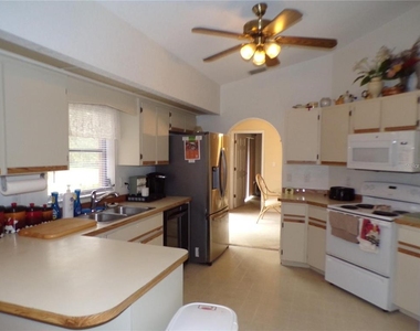 1011 Tropical Avenue Nw - Photo Thumbnail 2