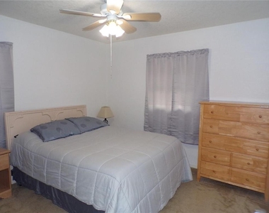 1011 Tropical Avenue Nw - Photo Thumbnail 14