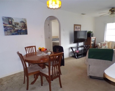 1011 Tropical Avenue Nw - Photo Thumbnail 5